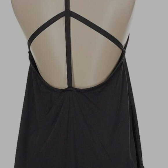 Lulu's tank 🖤 - Picture 2 of 2